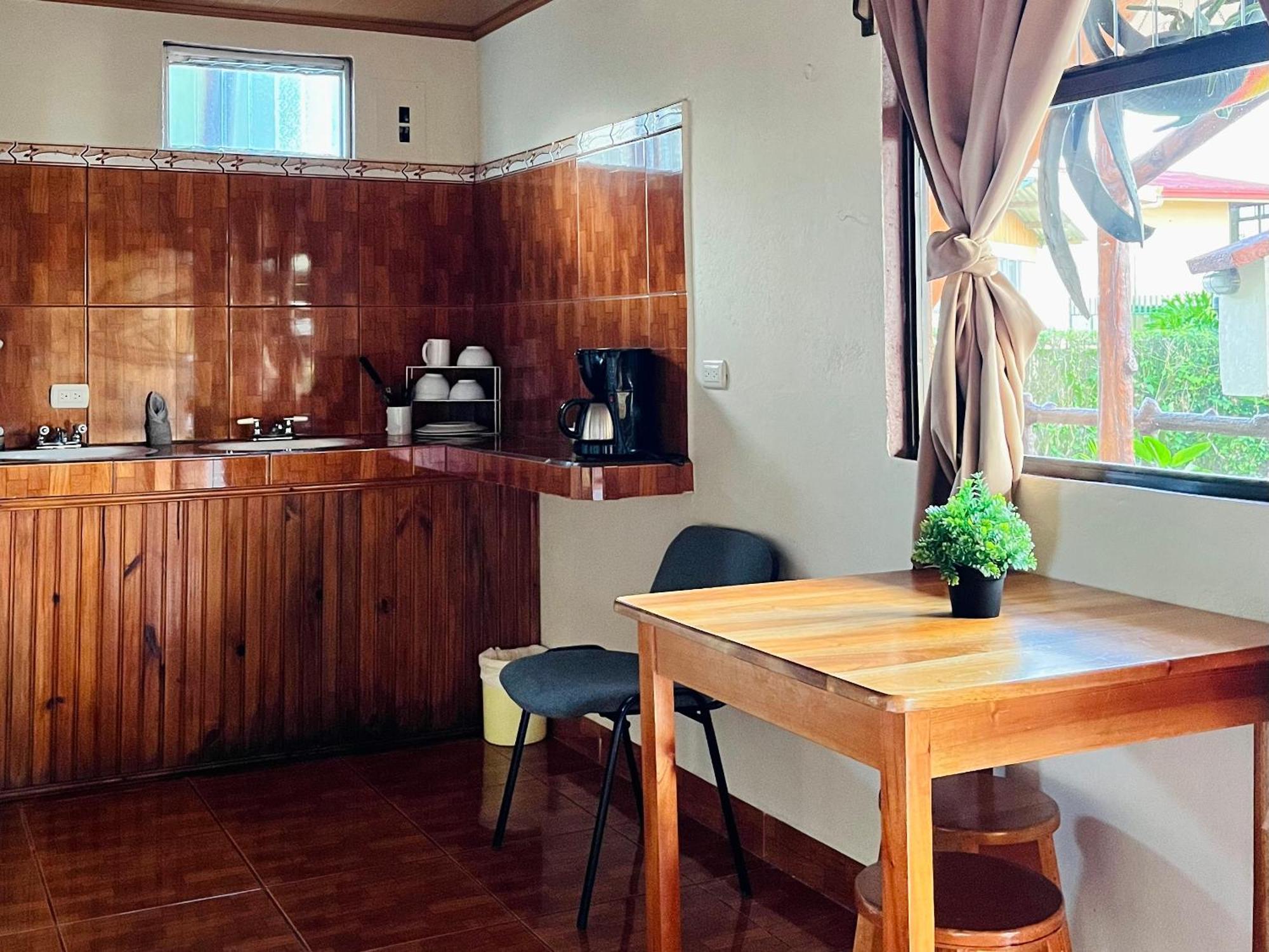 Los Tucanes Lodging El Castillo 外观 照片